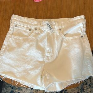 Madewell size 26 white relaxed denim shorts